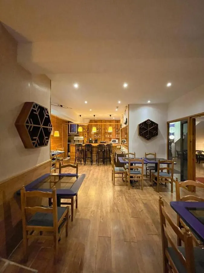 Hotel Amoretes Λα Μολίνα 3*,